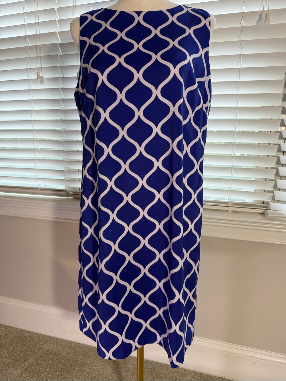Alyx Sleeveless Midi Dress in Blue and White Geometric